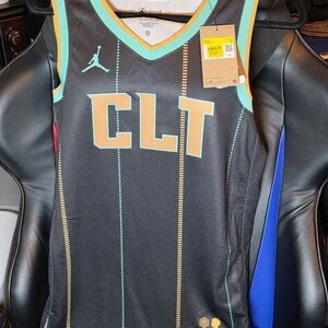 Charlotte Hornets Mens Small City Edition Team Jersey
